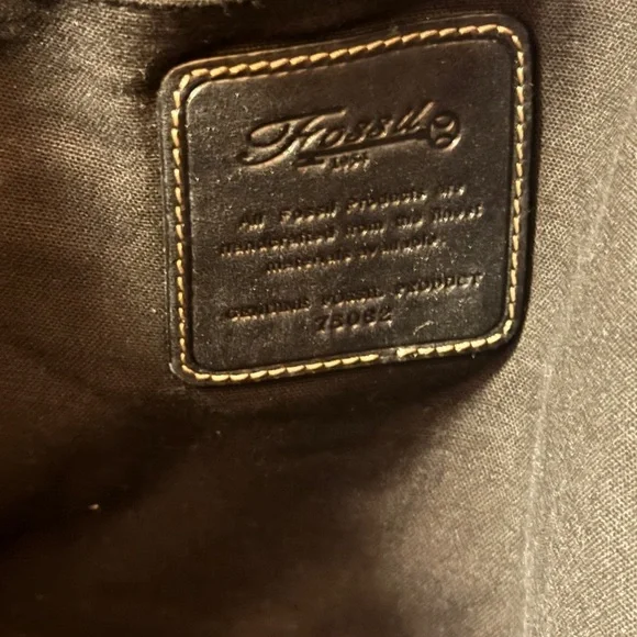 Vintage Fossil Large Black Leather Tote w Key Charm 13.5 x 11 x 6 EUC - Picture 5 of 7